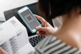 How to scan QR codes on iPhone in iOS 11?